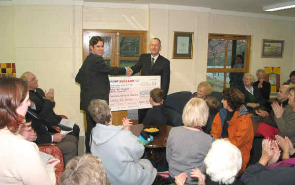 opening day cheque applause